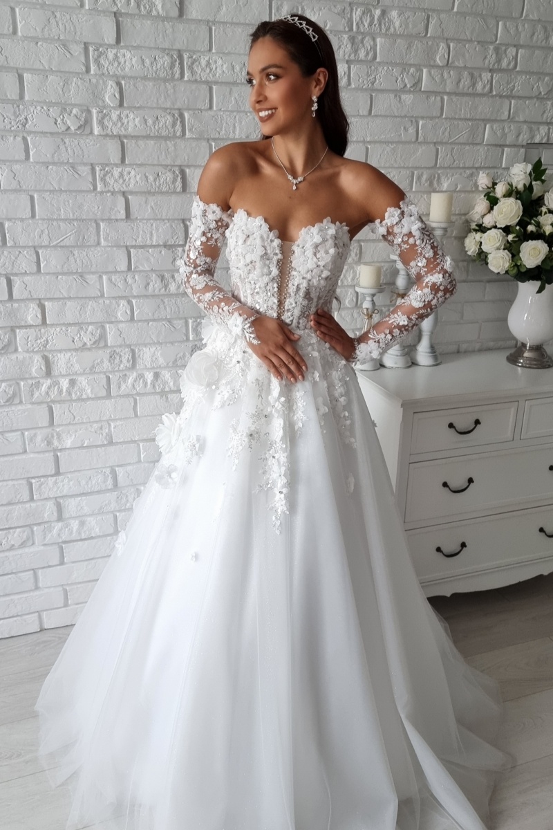 MODEL 1070 + rękawy z koronki